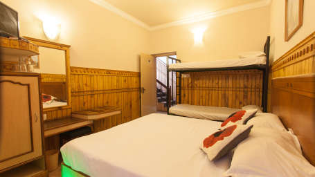 Pine Borough Inn